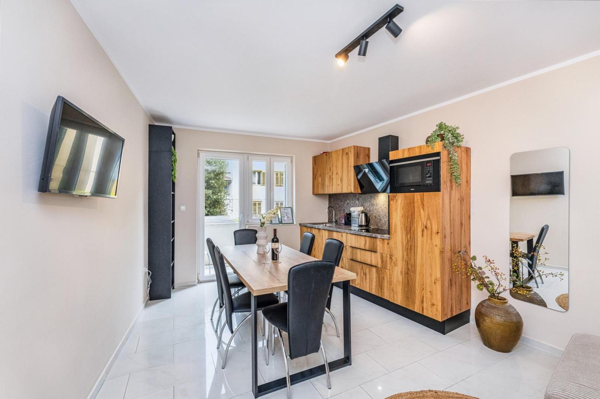 Samm Apartments 시베니크 외부 사진
