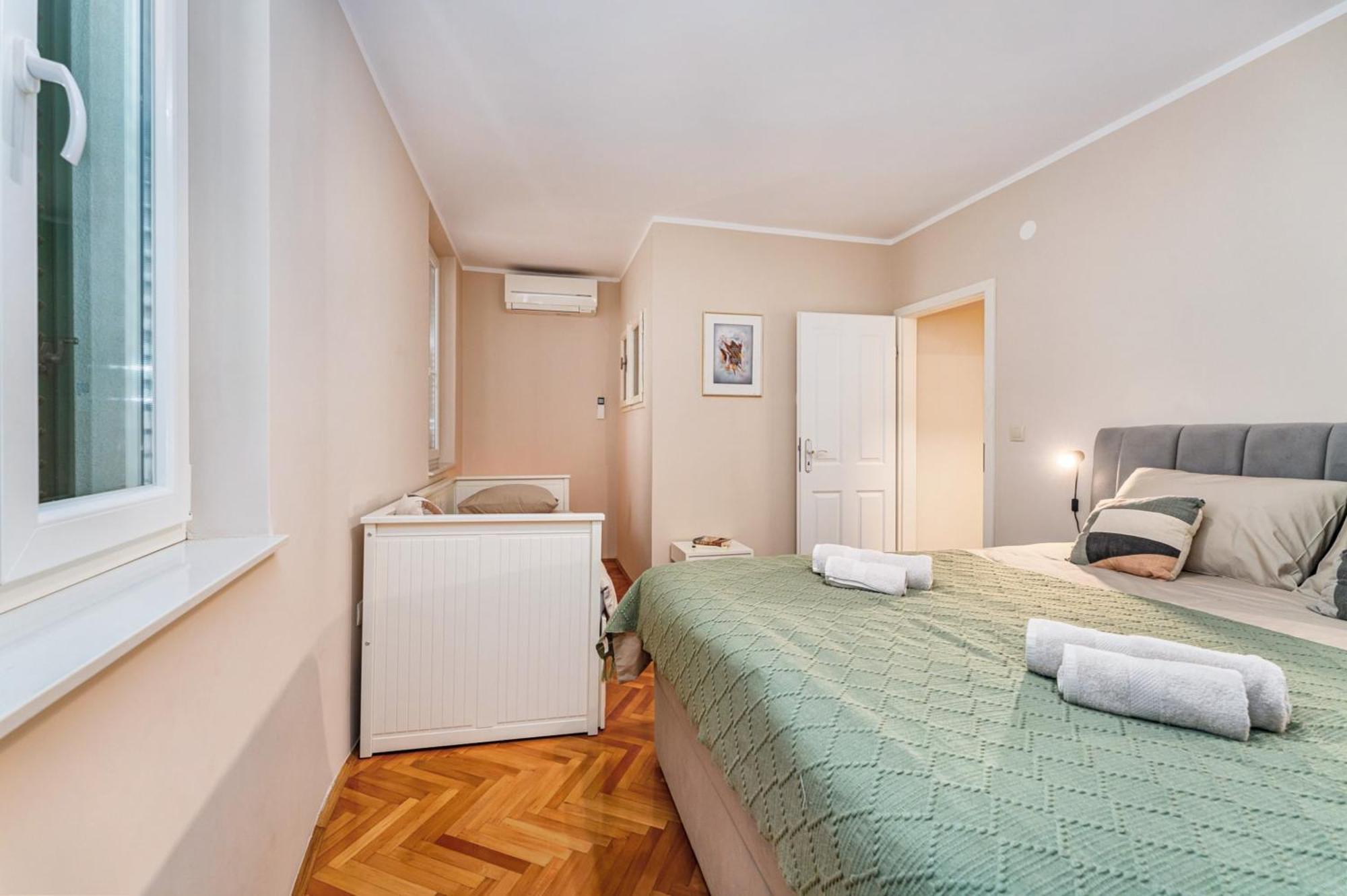 Samm Apartments 시베니크 외부 사진