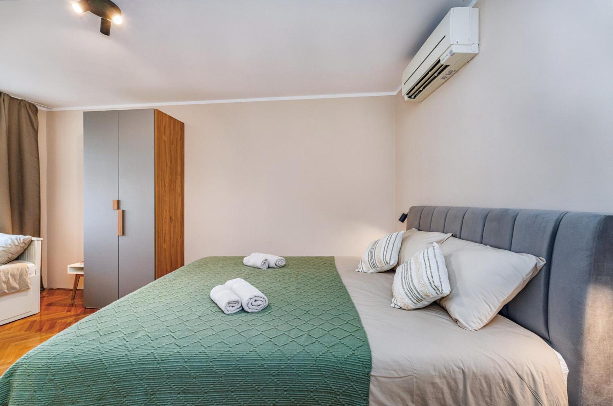 Samm Apartments 시베니크 외부 사진