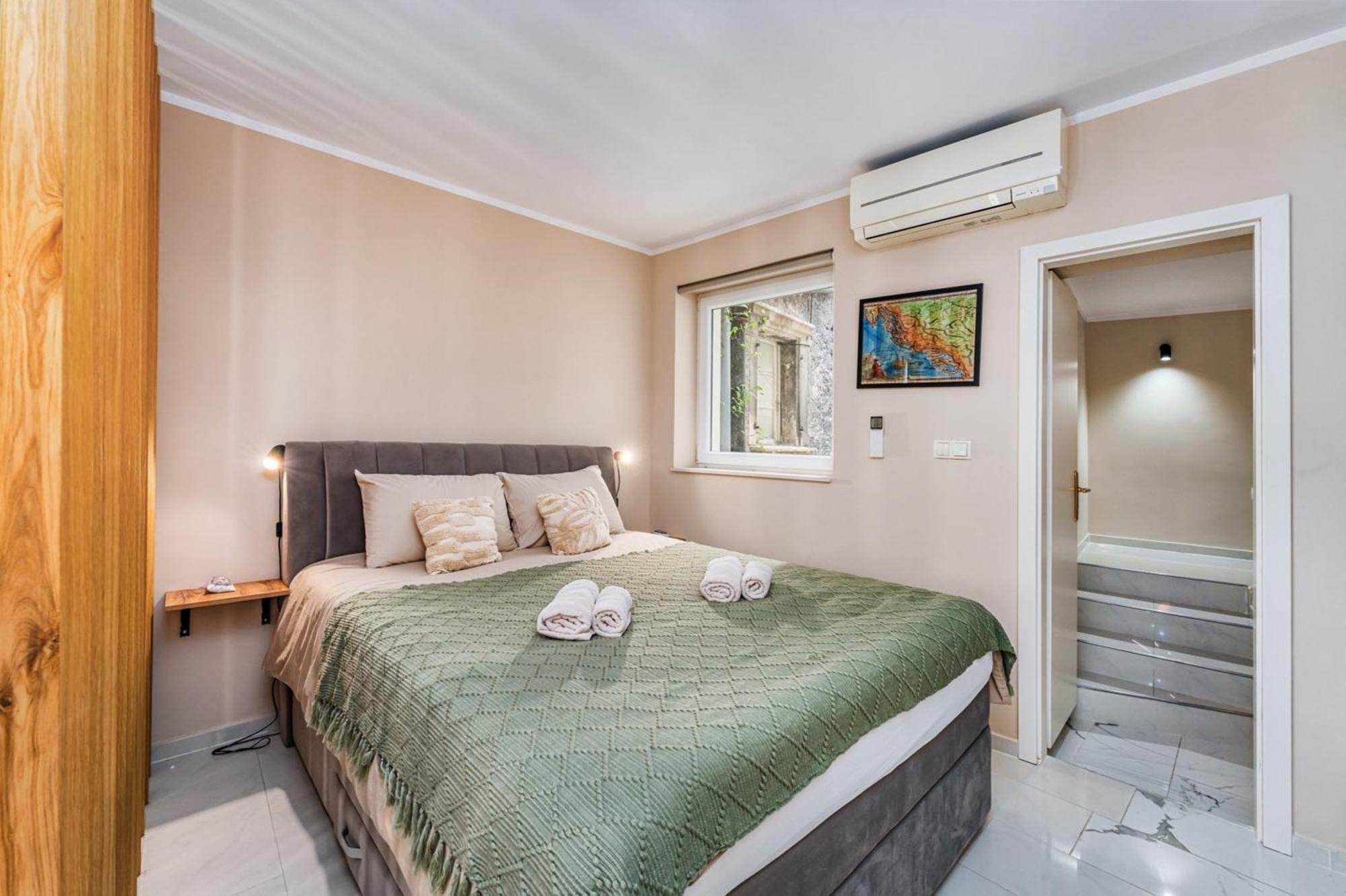 Samm Apartments 시베니크 외부 사진