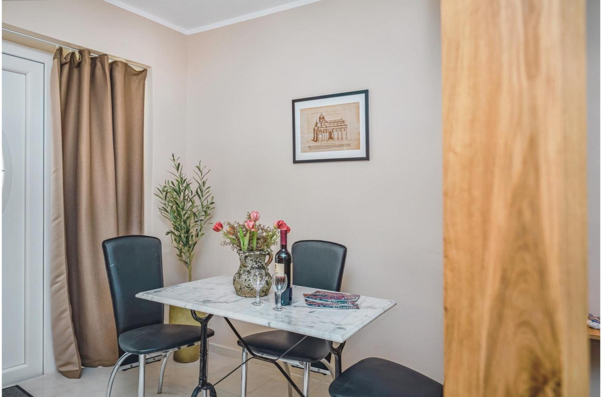 Samm Apartments 시베니크 외부 사진
