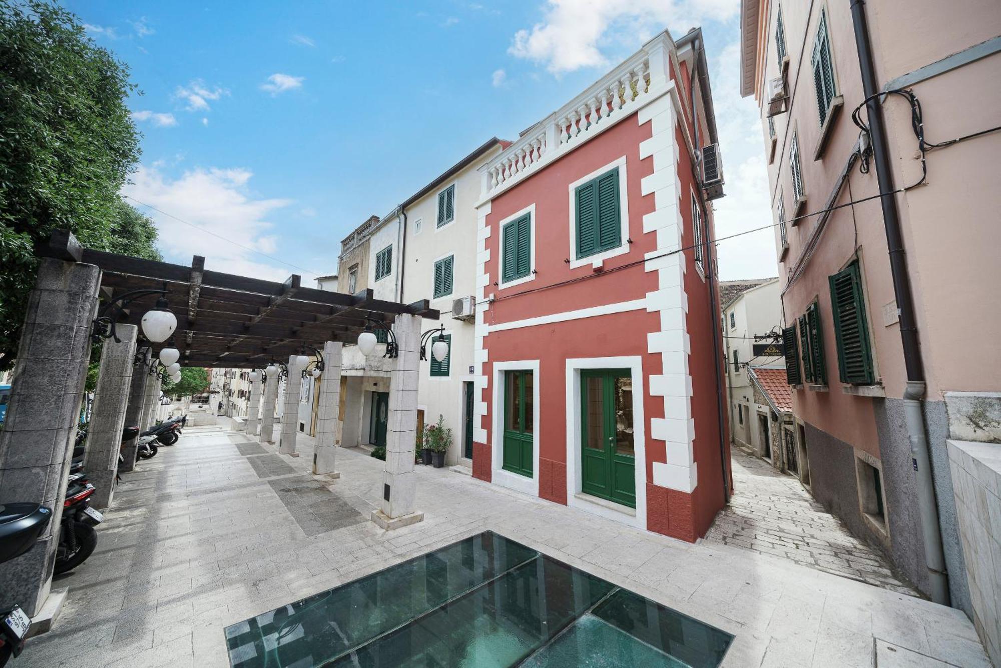 Samm Apartments 시베니크 외부 사진